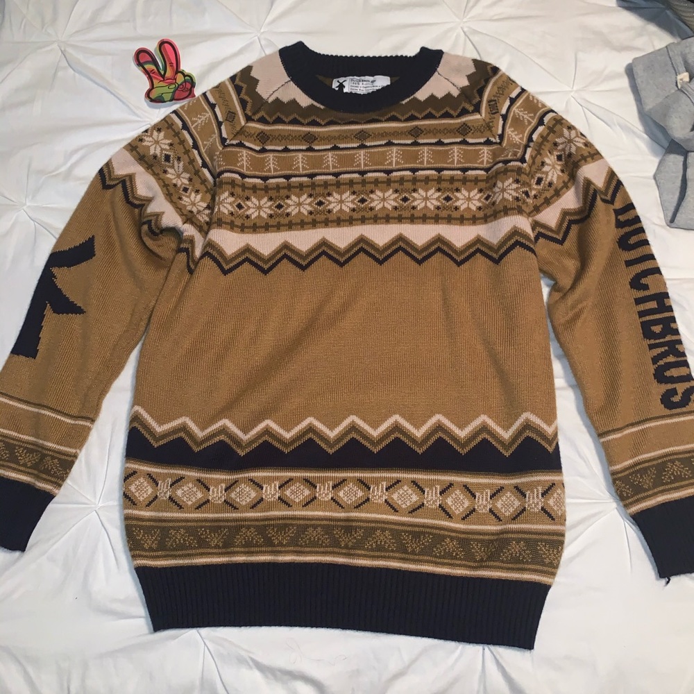 Dutch bros sweater